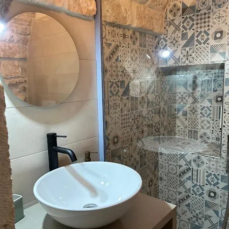 Dimora Grimaldi Bed & Breakfast 4*